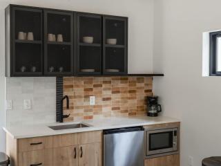 Modern Cabin Stay Hike Bike Base GuanellaPass - 5