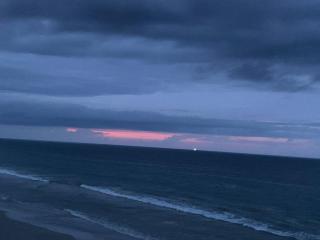 Ocean Front Condo In New Smyrna Beach Fl - New Smyrna Beach - 3