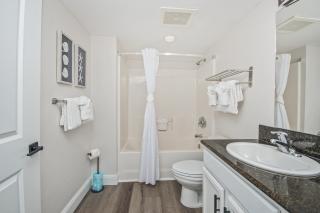 New Trendy Studio Retreat with Spectacular Ocean Vistas - Myrtle Beach - 1