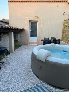 Joli T2 avec jacuzzi - 9