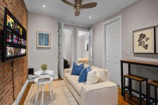 Spacious Midtown Retreat 2BR NYC Haven Near Landmarks - New York - 5