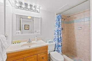 Ilikai Condo Close to Beach - City View - Honolulu - 1