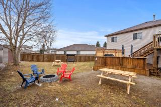 Entire 5 bedrooms House - Barrie - 9