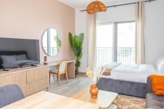 Bloomfields Stu Waterfront Studio Yas - Abu Dhabi - 2