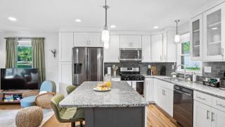 4BD Cozy Getaway | Eclectic, Central, Near Airport - 6