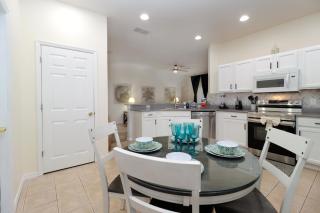 Serene 4-Bedroom Lakeview Retreat with South-Facing Pool & Sun-Drenched Outdoor Living - 5