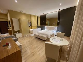 Luxury Jacuzzi Suite- Astir,Tirana - Tirana - 5
