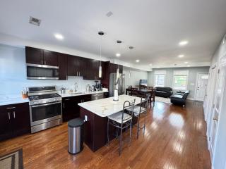 Beautiful 3BR Updated House DC - Private Parking - Washington - 9