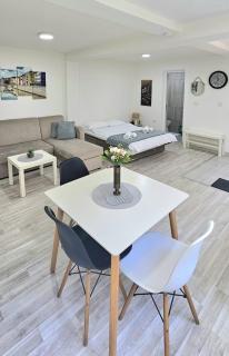 Modern Studio in Heart of Old Town - 1