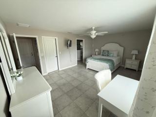 Home in Englewood - Englewood - 4