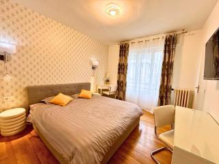 FITZ JAMES 2 Bedrooms 2 Bathrooms in Historic Center - 7