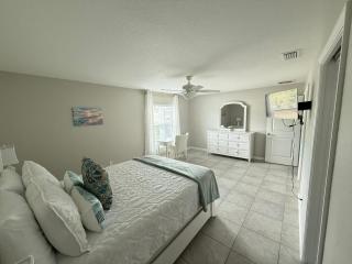 Home in Englewood - Englewood - 3