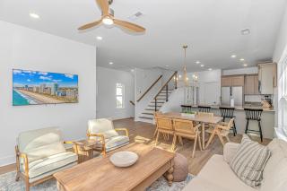 4BR Beach Oasis with Private Pool Just steps to the Ocean - Myrtle Beach - 0