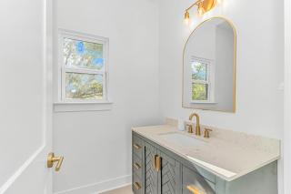 4BR Beach Oasis with Private Pool Just steps to the Ocean - Myrtle Beach - 2