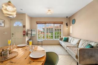 NEW 1BR 1BA Palma Real Walking to Palm Beach Area - Palm-Eagle Beach - 5