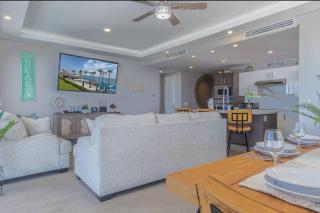 Luxury 2 Bedroom Condo with Pool and Ocean Views - Playa Encanto - 4