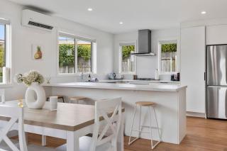 Modern 3BR Home, Walk to Lake Taupo - Taupo - 8