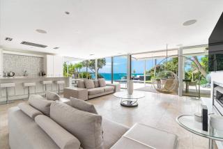 Takapuna Clifftop with Pool and Hot Tub - Auckland - 8
