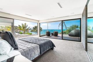 Takapuna Clifftop with Pool and Hot Tub - Auckland - 5