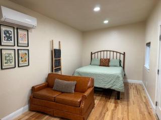 Cozy Magnolia Studio Near Downtown - Chico - 2