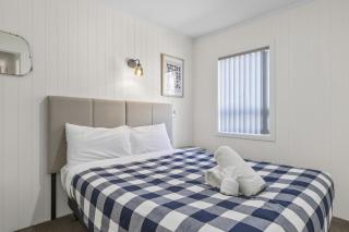 Central Taupo Home, Walk to Shops and Dining - Taupo - 1