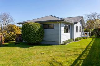 Nukuhau Haven, Serene Taupo Stay with Style, Space and Free Wi-Fi - Taupo - 4