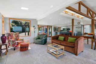 Ultimate Retreat With Heated Floors and Private Mineral Spa - 8