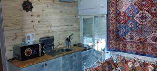 Sleep & Shower in a typical district - 4