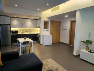 Damac Tower Amman Luxury Apartments - استوديوهات وشقق فاخرة - داماك عمان العبدلي - 9