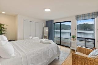 Lakefront Luxury Stunning Views Dock Hot Tub - Kamilche - 6