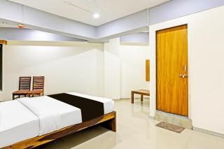 Hotel O Royal Park - Gandhinagar - 2