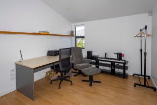 Spacious Mountain View Manor with Sauna - Wanaka - 4