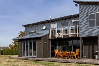 Spacious Mountain View Manor with Sauna - Wanaka - 1