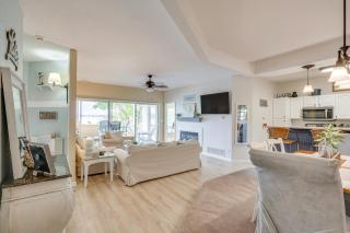 Swim, Boat and Fish Townhome on Lake of the Ozarks - Lake Ozark - 3