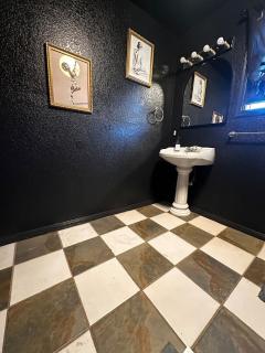 Chic Private Room Near Downtown & Little Italy - San Diego - 9