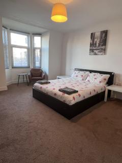 Spacious 2 bedroom flat nearby train and bus station - Aberdeen - 7