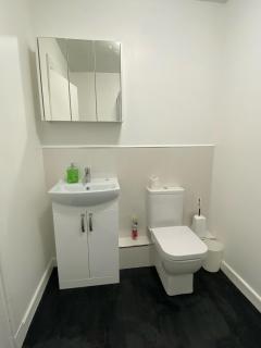 Spacious 2 bedroom flat nearby train and bus station - Aberdeen - 3