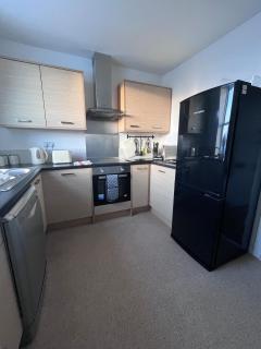 Spacious 2 bedroom flat nearby train and bus station - Aberdeen - 1