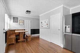 Whole House in Bay View + Fenced-in Yard + Parking - Milwaukee - 7