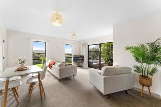 Coastal Garden Family Hideaway - Auckland - 5