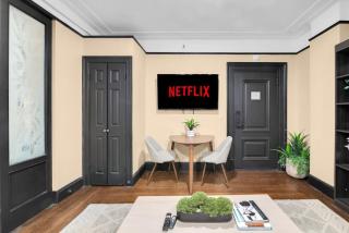 Walkable Paradise Heart of the City APT - New York - 7