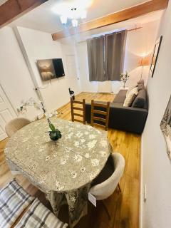 Rosyth 3 Bedroom home-Near Edinburgh & M90 With Free Parking - Rosyth - 1