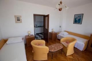 Apartments by the sea Lokva Rogoznica, Omis - 19633 - Lokva Rogoznica - 8