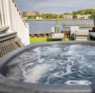 Brand new cozy waterfront house w jacuzzi - New Haven - 7