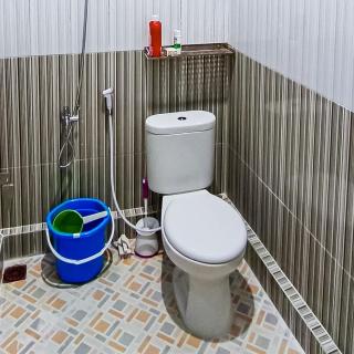 RedDoorz near RSD Idaman Banjarbaru Syariah - Banjarbaru - 8
