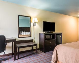 Red Lion Inn & Suites Blue Springs - Blue Springs - 1