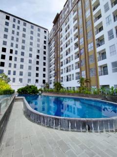 Cozy Studio Skylounge Makassar Apartment - Manda - 4