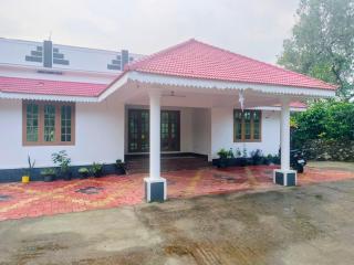 MAVERICK HOLIDAYS INN FAMILY VILLa - Vagamon - 8