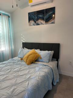 Perfect Getaway-Lovely Cottage House- Near Beaches - Nokomis - 3