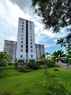 1BR Skylounge Apartment Makassar - Manda - 4